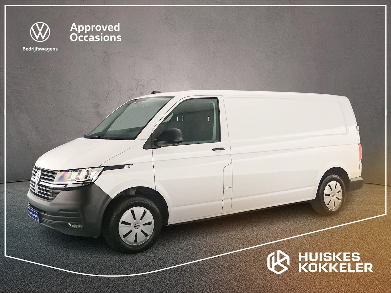 Volkswagen Transporter - 2.0 TDI L2H1 28 Comfortline | Navigatie | Trekhaak | Achteruitrijcamera | - AutoWereld.nl