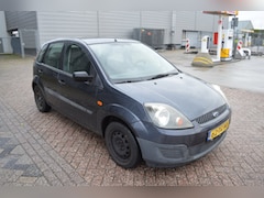 Ford Fiesta - 1.3-8V Champion bj06 inruilkoop zo meenemen