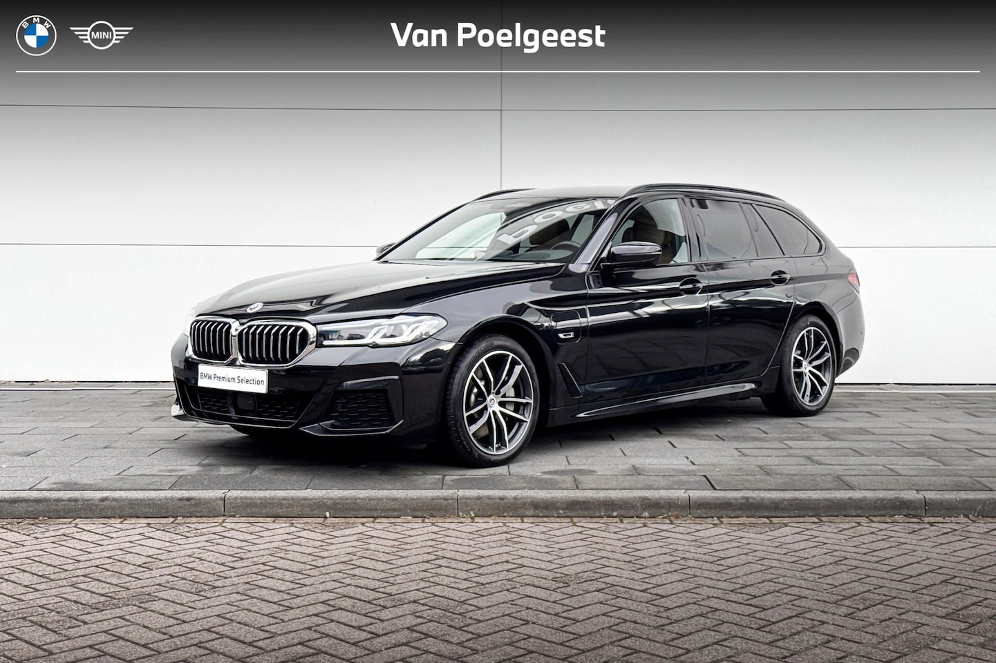 BMW 5-serie Touring - 530e xDrive Business Edition Plus M-Sport | Trekhaak | Head-Up Display - AutoWereld.nl
