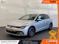 Volkswagen Golf - 1.0 TSI 110pk Life Lounge Apple Carplay Android Auto Parkeersensoren Cruise Control DAB Cl