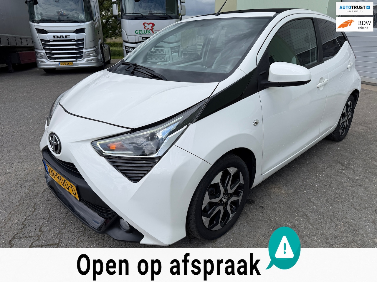 Toyota Aygo - 1.0 VVT-i x-cite Cabrio Top|Climate control|Camera|Lm velgen|Apple Carlay|Led|Lim control - AutoWereld.nl