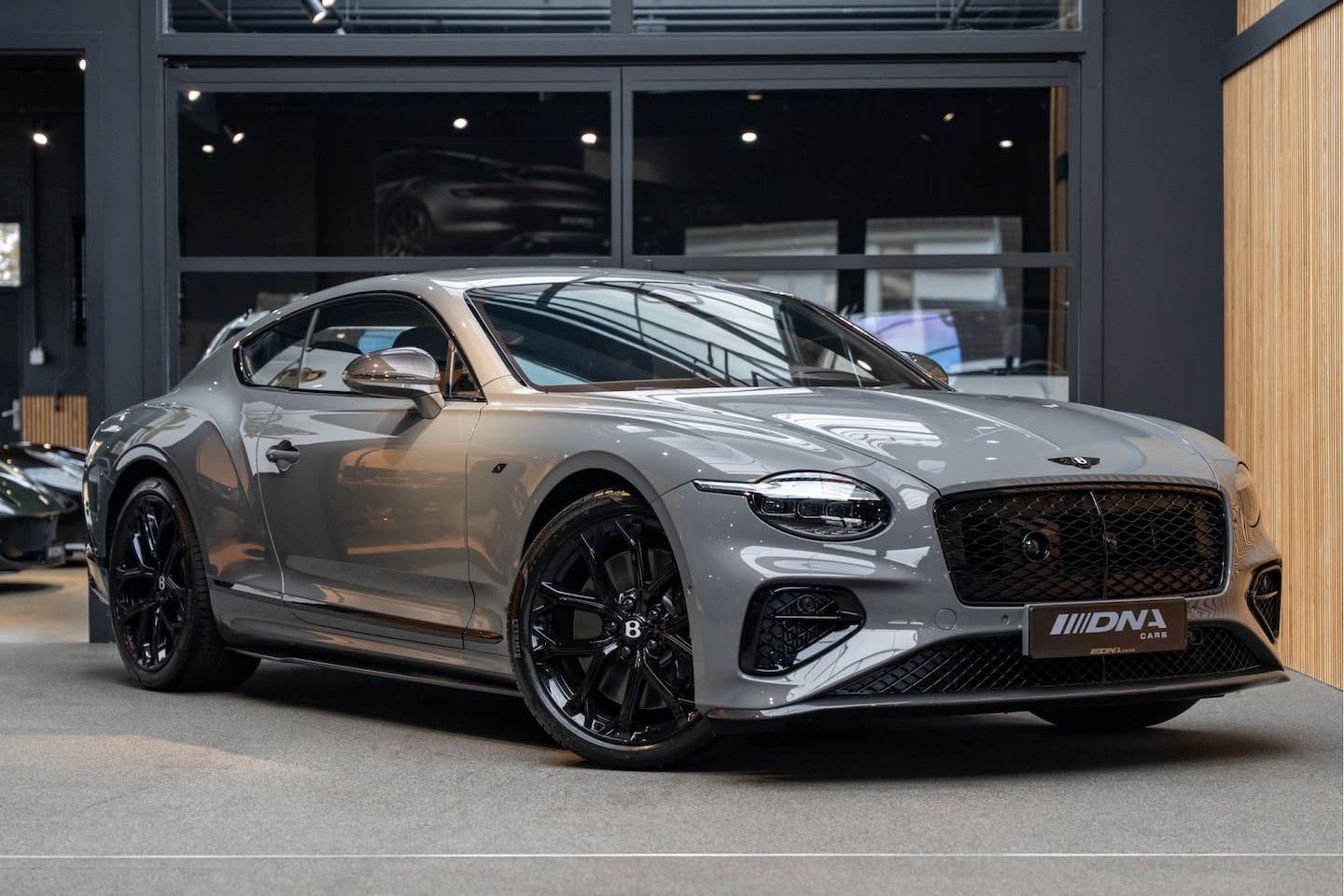 Bentley Continental GT - S Carbon Styling Edition 4.0 V8 Hybrid - AutoWereld.nl