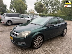Opel Astra GTC - 1.8 Sport/ airco/ sportvelgen/ stereo /etc.NAP met 205060 km./ APK tot 02/2027 / auto is i