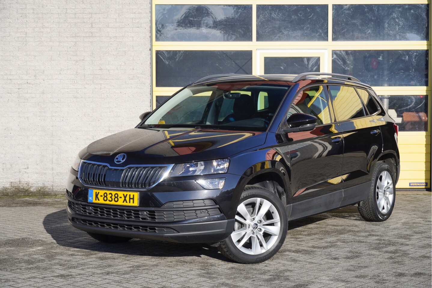 Skoda Karoq - 1.0 TSI Business Edition BJ2021 Lmv 16" | Led | Pdc | App-Connect | Navi | Climate control - AutoWereld.nl