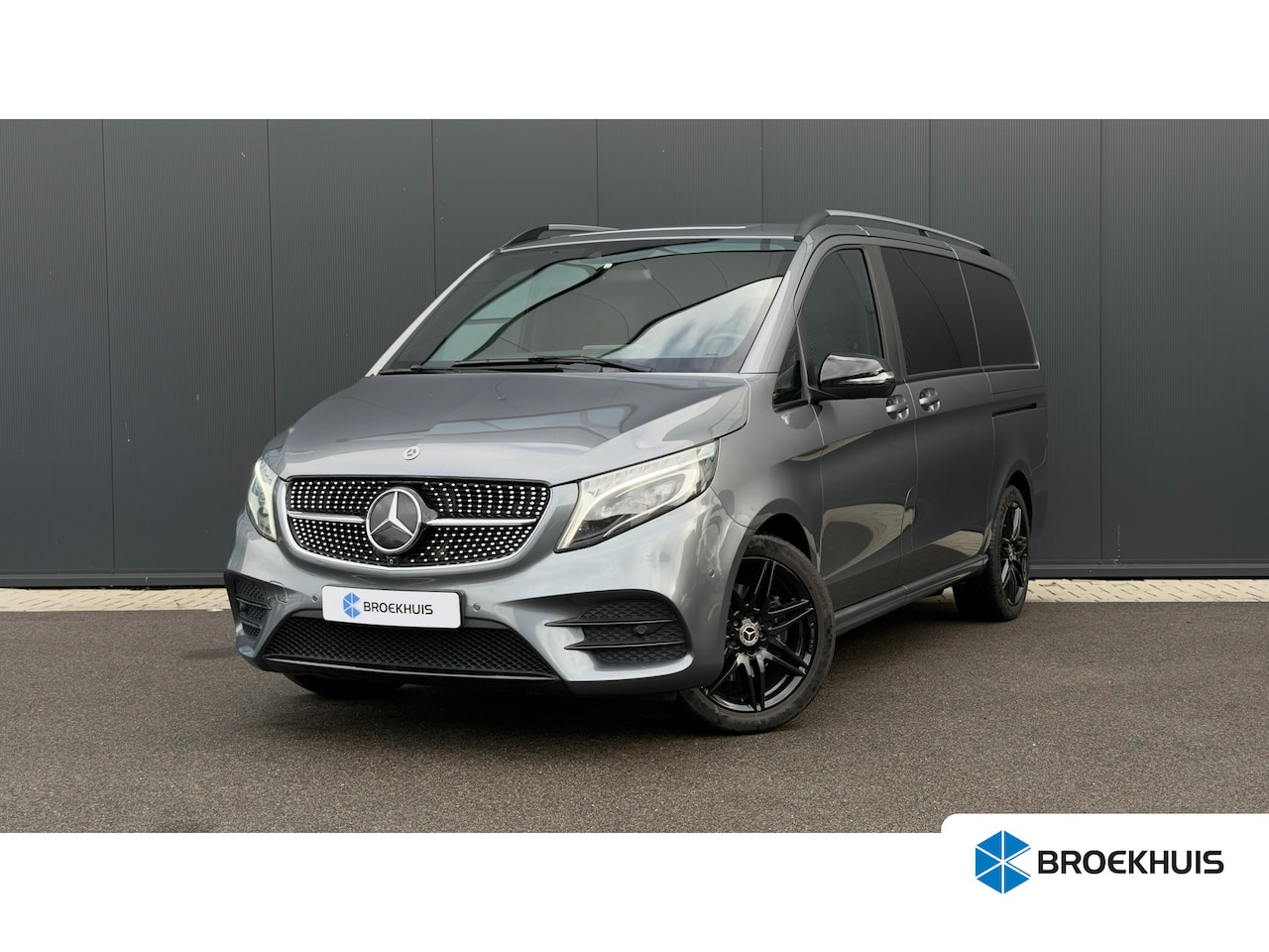 Mercedes-Benz V-klasse - 220d Lang DC Avantgarde Edition | Nieuwstaat | 360 Camera | Leder | Dubbele Schuifdeur - AutoWereld.nl