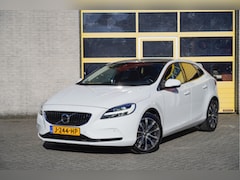 Volvo V40 - 2.0 T3 5drs Edition+ BJ2020 Lmv 17" | Led V+A | Pdc | Keyless entry | Panoramadak | Achter