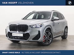 BMW X1 - xDrive25e M Sport Automaat / Panoramadak / Trekhaak / M Sportstoelen / Adaptieve LED / M A
