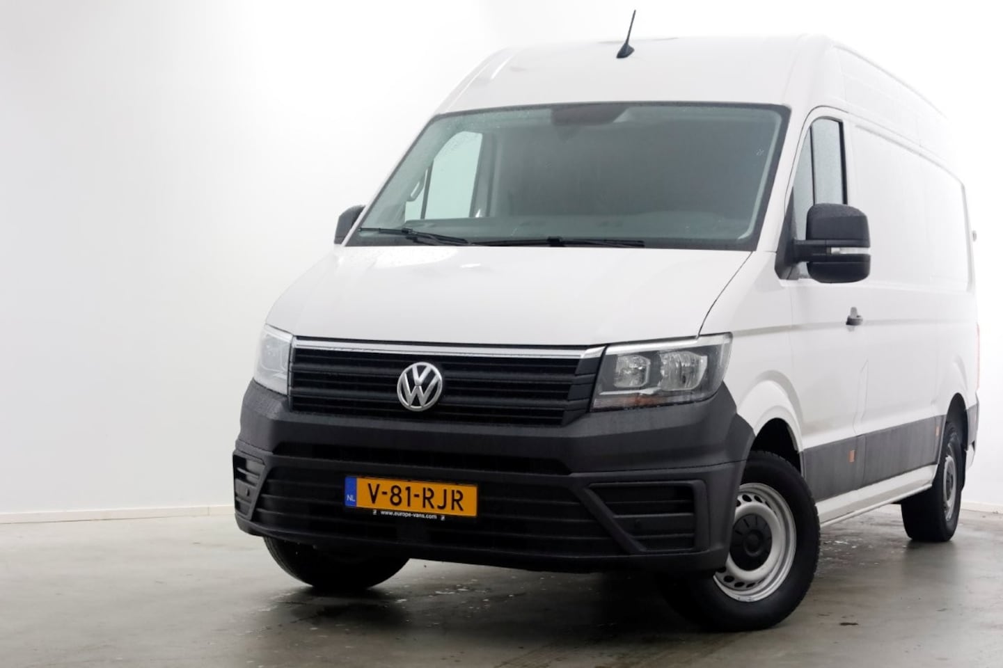 Volkswagen Crafter - 35 2.0 TDI 177pk DSG-Automaat L3H3 (L2H2) Airco/Navi/Camera 07-2021 - AutoWereld.nl