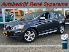 Volvo XC60 - 2.4 D5 AWD R-Design | Trekhaak | Stoelverwarming | Bluetooth | Parkeersensoren