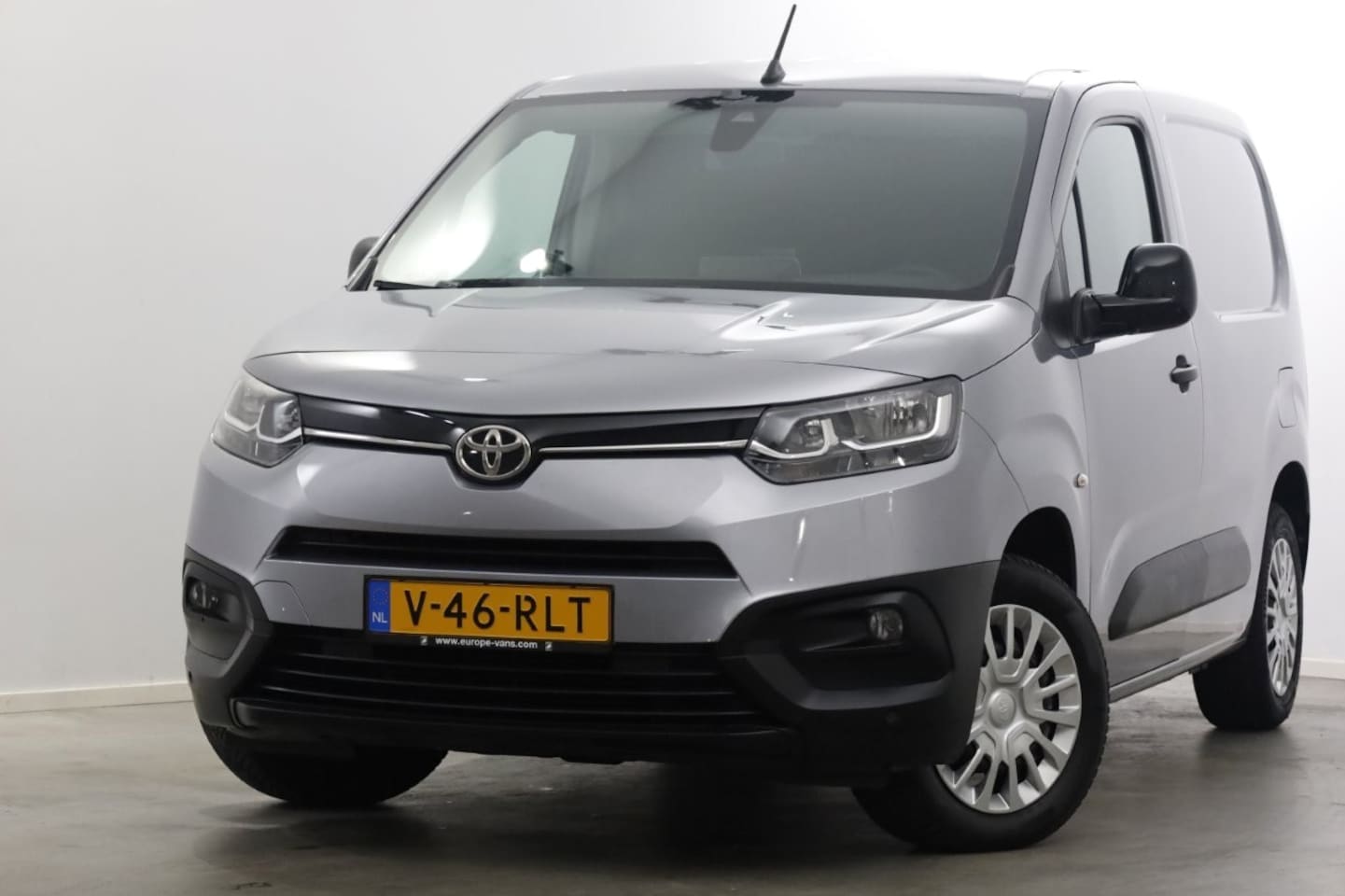 Toyota ProAce City - 1.2 Turbo 110pk Comfort Benzine Airco/Navi/Camera 03-2023 - AutoWereld.nl