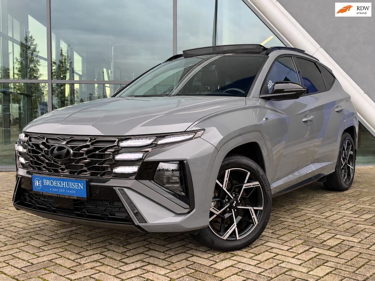 Hyundai Tucson - 1.6 T-GDI PHEV N Line Sky 4WD 265pk Panoramadak / HUD / 360 Camera / Stoelventilatie - AutoWereld.nl