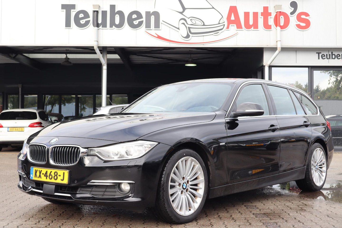 BMW 3-serie Touring - 320d Automaat | Luxury Line | Cruise control adaptief | Head up display | Camera | Leder - AutoWereld.nl