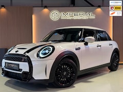 MINI 5-Deurs - 2.0 Cooper S Resolute Go Edition CAM|LED|Stoelver.|Sfeer