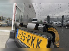 Opel Combo Electric - 136 L1 50kWh | Camera | Parkeersensoren | Navigatie | Laadvloer | Apple Carplay/Android Au