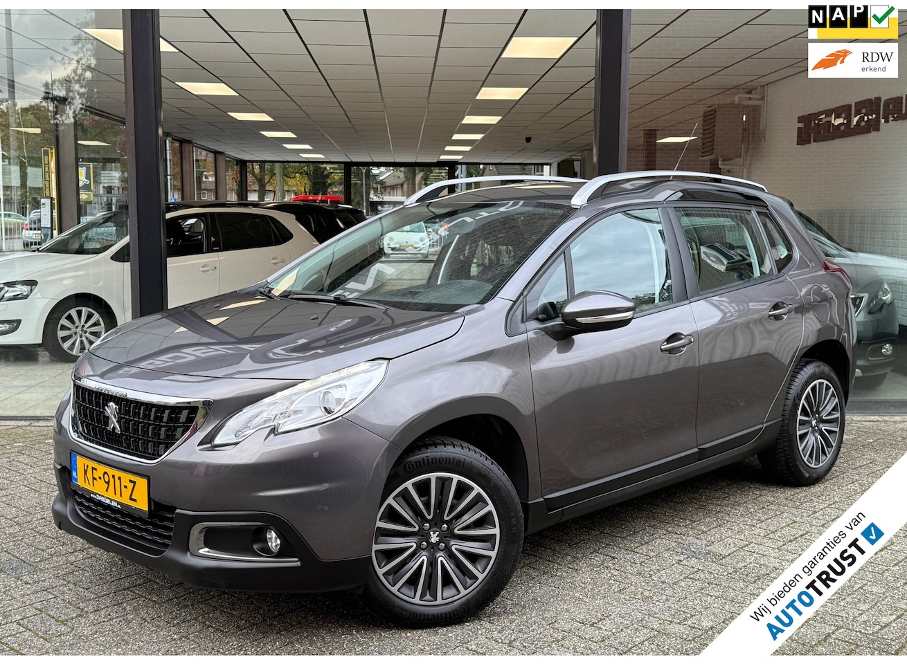 Peugeot 2008 - 1.2 1e EIG | AUTOMAAT | CAMERA | CARPLAY | 40dkm NAP - AutoWereld.nl