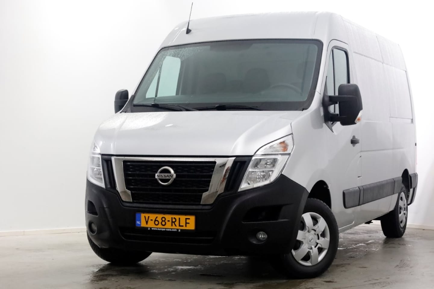 Nissan Interstar - 2.3 dCi 135pk L2H2 N-Connecta Airco/Navi/Camera 02-2024 - AutoWereld.nl