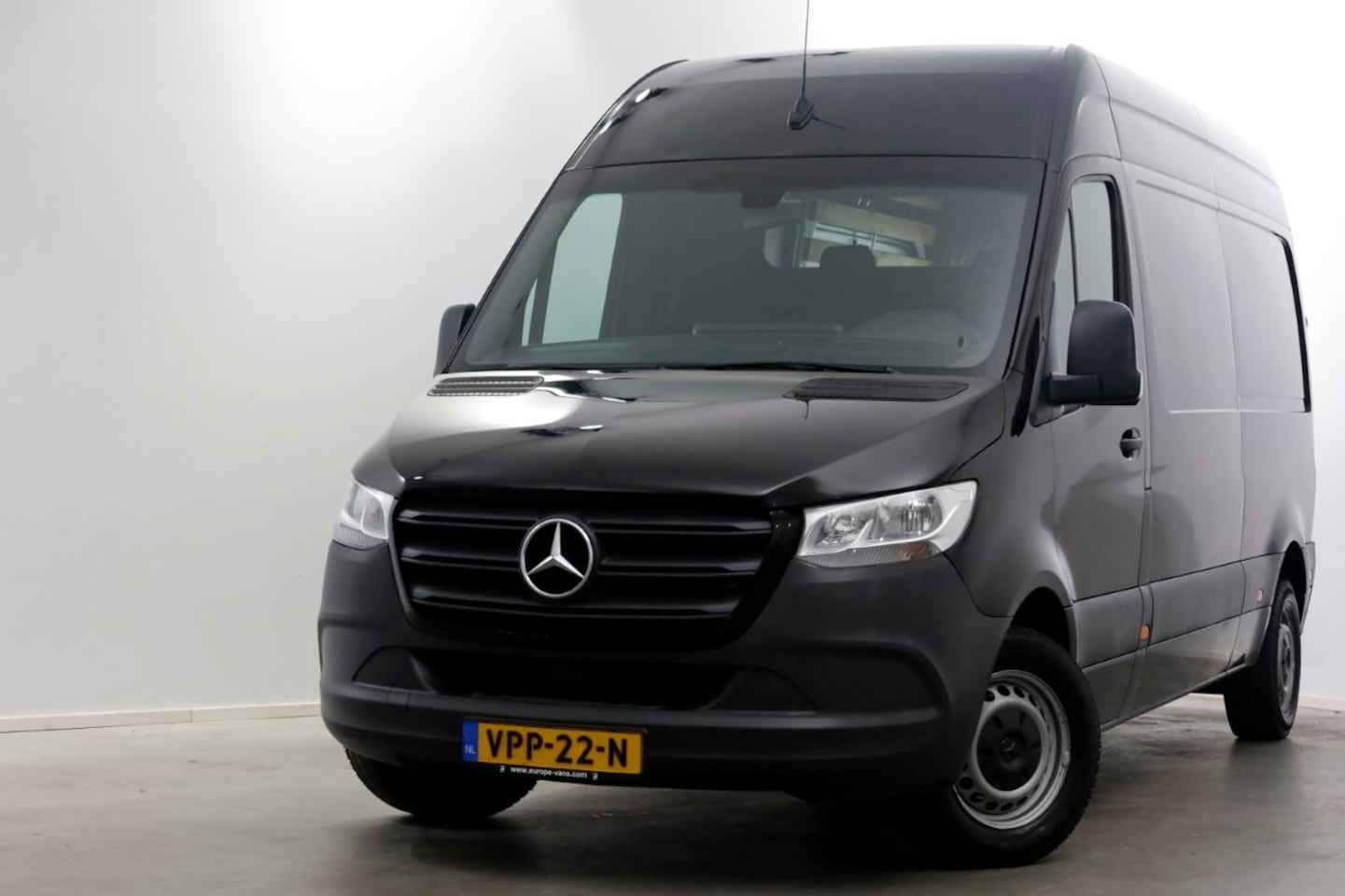 Mercedes-Benz Sprinter - 211 CDI 115pk 9G Automaat L2H2 Airco/CarPlay/Cruise Control 04-2022 - AutoWereld.nl