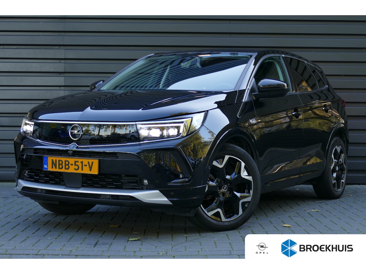 Opel Grandland - 1.2 TURBO 130PK ULTIMATE AUTOMAAT / CAMERA V+A / AFN.TREKHAAK / ALCANTARA / AGR / STOEL-ST - AutoWereld.nl
