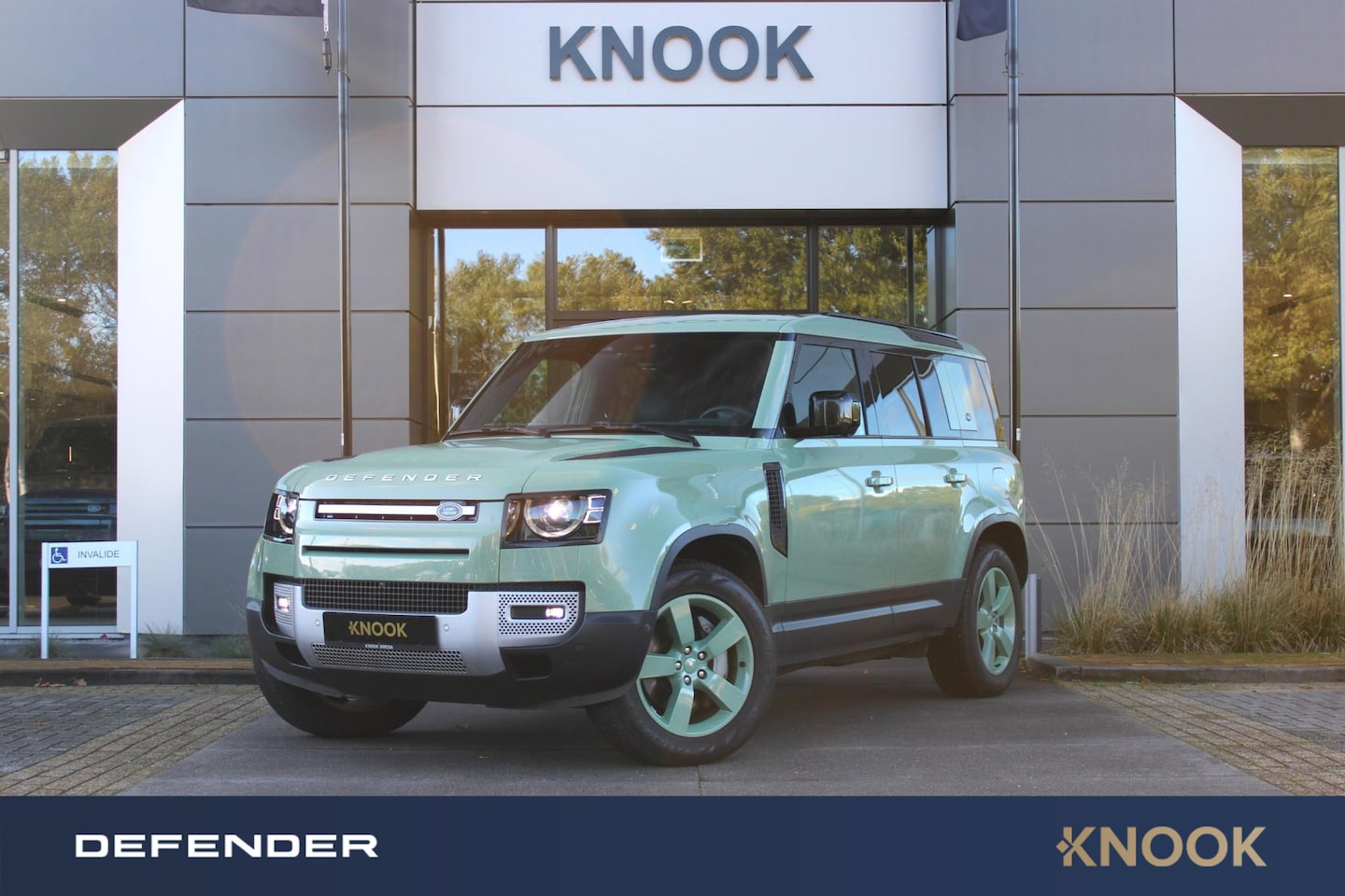 Land Rover Defender 110 - P400e 75 Edition | Head-Up | Koelvak | Trekhaak - AutoWereld.nl