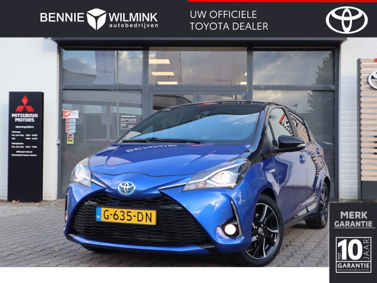 Toyota Yaris - 1.5 Hybrid Bi-Tone Camera | Cruise | Keyless - AutoWereld.nl