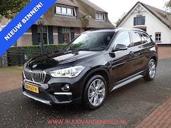 BMW X1 - 2.0i S-DRIVE PANODAK / CAMERA / HEAD-UP / SPORTLEER