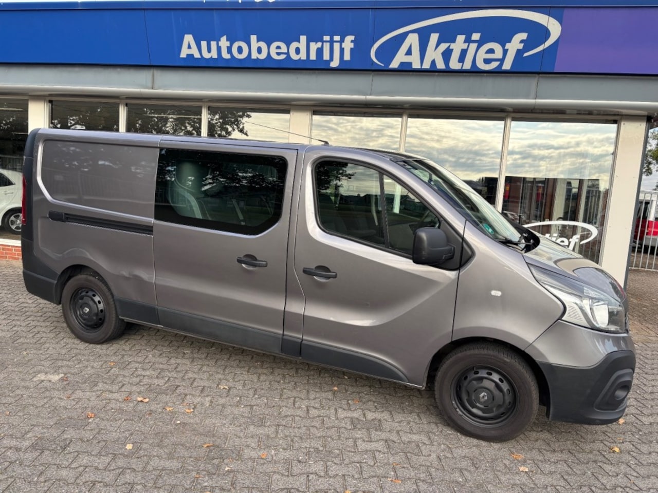 Renault Trafic - 1.6 DCI L2H1 dubbel cabine - AutoWereld.nl