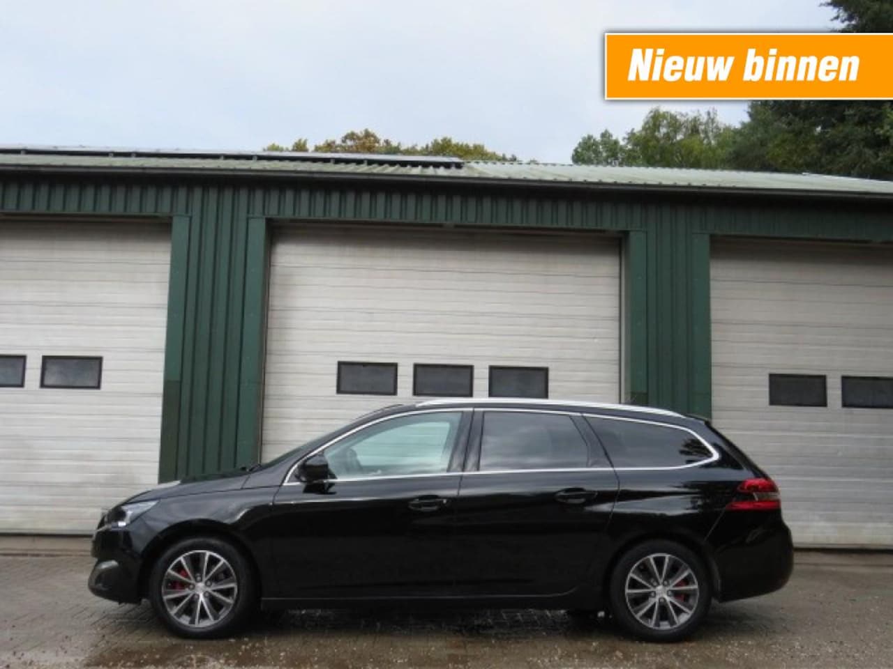 Peugeot 308 - 1.2 PureTech Allure 1.2 PURETECH ALLURE - AutoWereld.nl