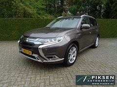 Mitsubishi Outlander - 2.4 PHEV INTENSE NAVI CLIMA PDC CAMERA