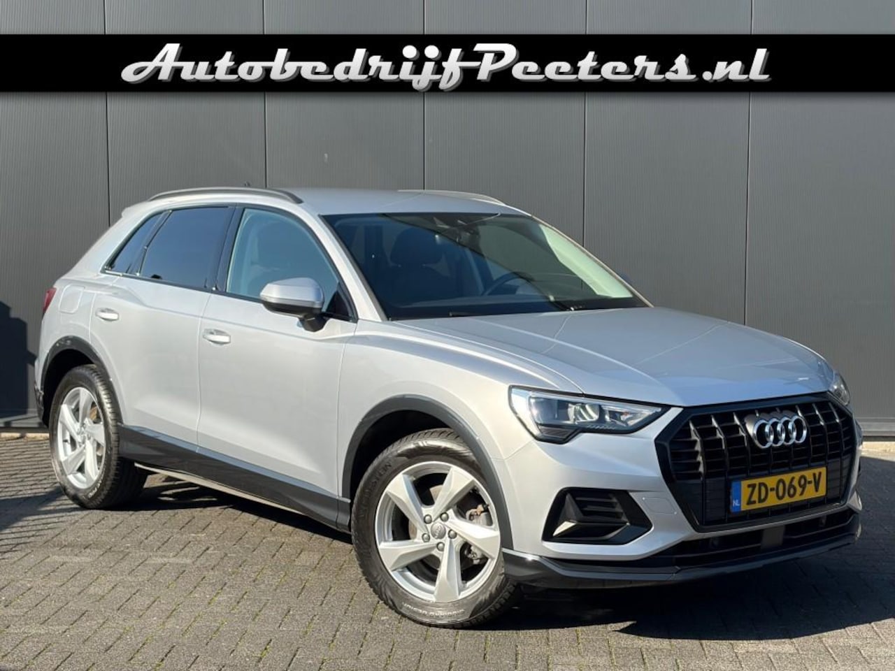 Audi Q3 - 35 TFSI Aut. LED Navi Carplay Stoelverwarming e.Trekhaak NL-auto - AutoWereld.nl