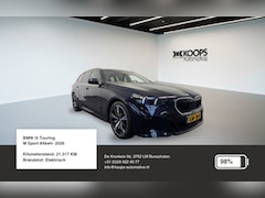 BMW i5 Touring - eDrive40 SOH 98% | M sport pakket | Ass. Driving
