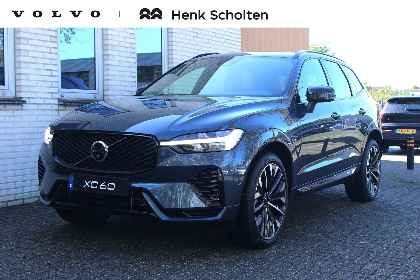 Volvo XC60 - 2.0 T8 Plug-in hybrid AWD Ultra Dark Exec. Ed. Nieuwe Auto | Bowers & Wilkins | Head-up Di - AutoWereld.nl