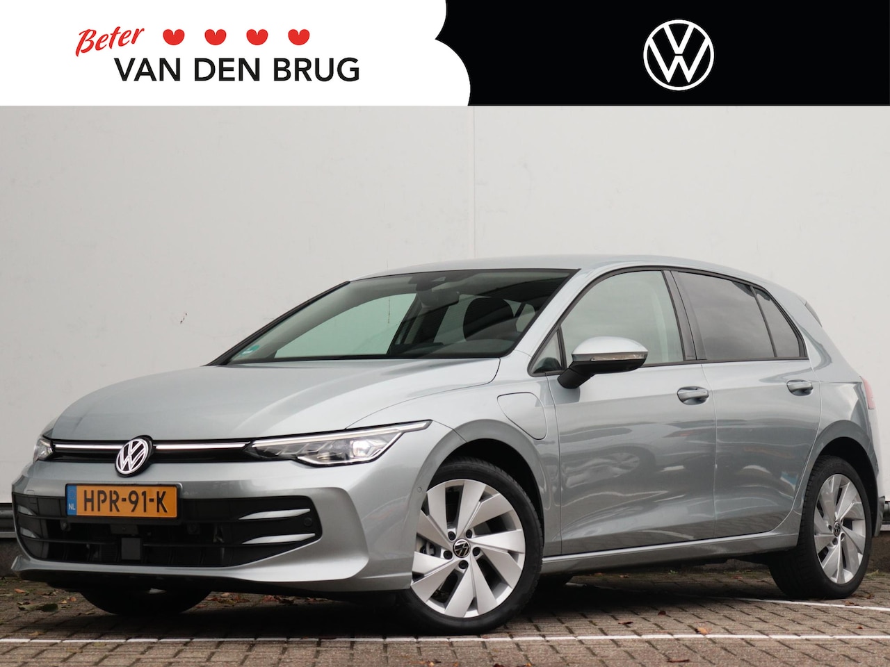 Volkswagen Golf - 1.5 eHybrid Life Edition | 360 camera | Stoel en stuurwielverwarming | Elektrisch verstelb - AutoWereld.nl