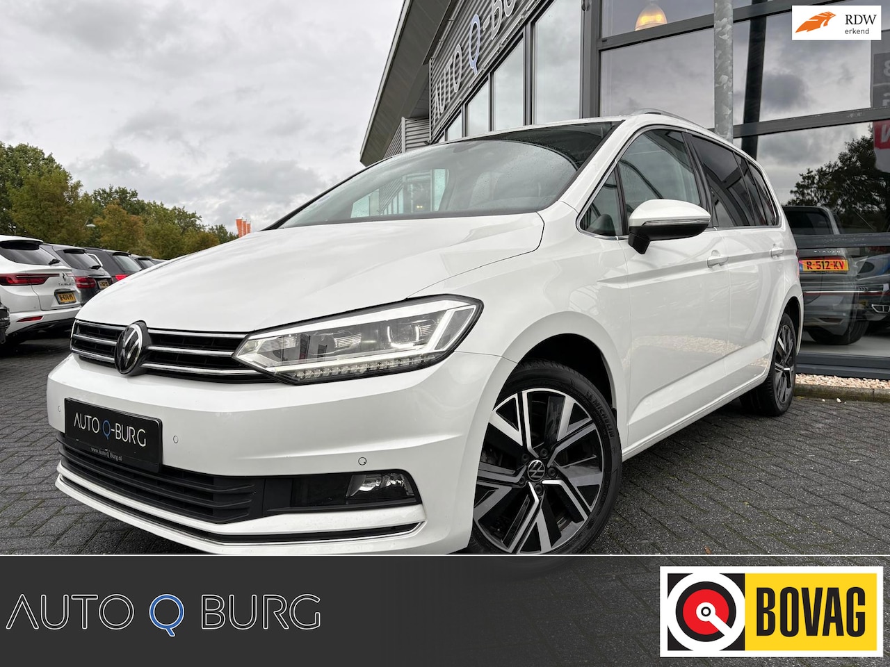 Volkswagen Touran - 2.0 TDI Highline 7 Persoons | Panorama | ECC | LED | Camera | LMV | Full options | Adap cr - AutoWereld.nl