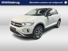 Volkswagen T-Roc - 1.0 TSI Style / PARK. SENSOREN/ IQ. LIGHT/ BLACK STYLE/ LANE ASSIST/ DIGITAL DASHBOARD/ ST