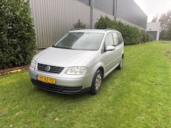 Volkswagen Touran - 2.0-16V FSI Trendl