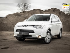 Mitsubishi Outlander - 2.0 Intense (150pk) Orig NL | NAVI | CRUISE | AUT AIRCO | PARELMOER |