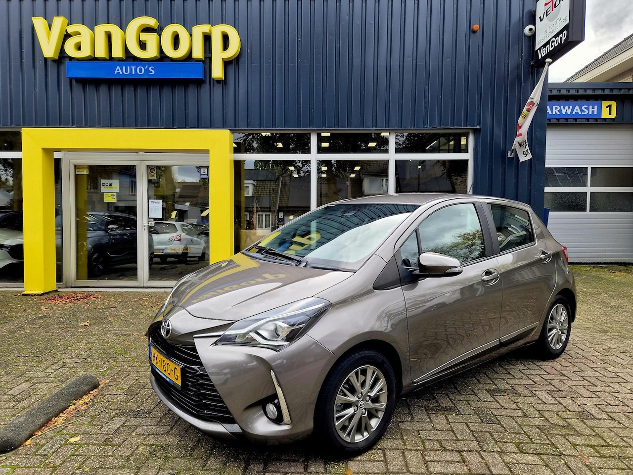 Toyota Yaris - 1.5 VVT-i Design All-in prijs! - AutoWereld.nl