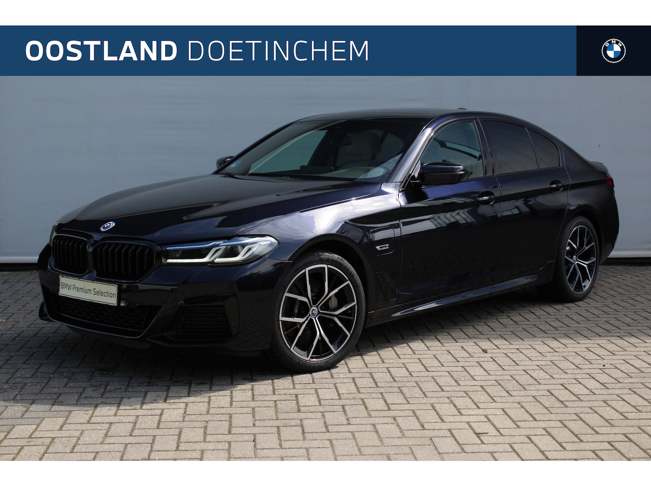 BMW 5-serie - 530e High Executive M Sport Automaat / Schuif-kanteldak / Laserlight / Stoelverwarming / C - AutoWereld.nl