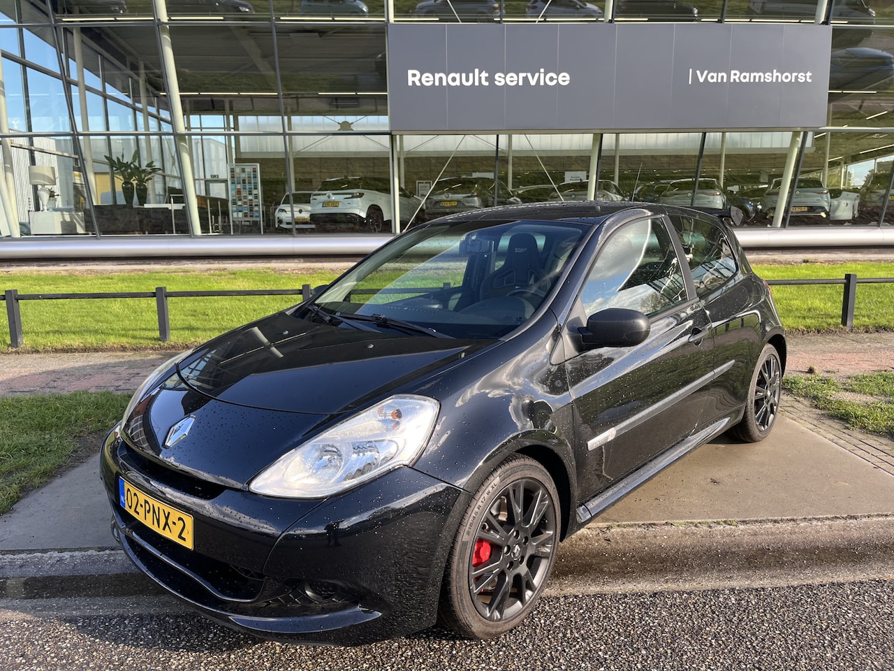Renault Clio - 2.0 RS Cup 202PK / 1e eigenaar/ NL auto/ bij ons in onderhoud geweest/ Recaro Stoelen / - AutoWereld.nl