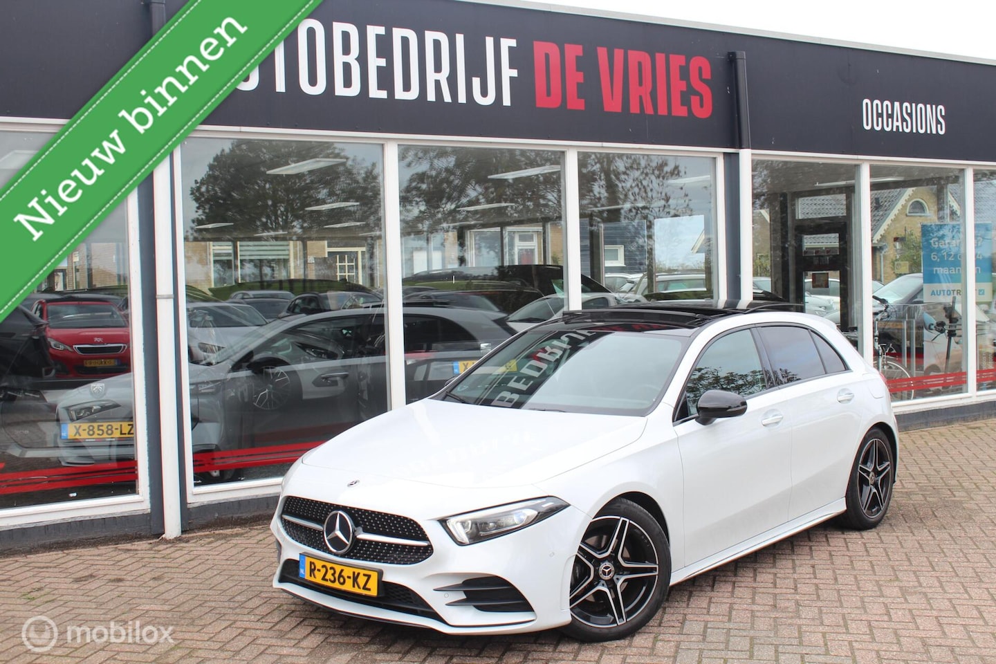 Mercedes-Benz A-klasse - 200 AMG Line Pano/Ambient/Metallic/Stoelverw - AutoWereld.nl