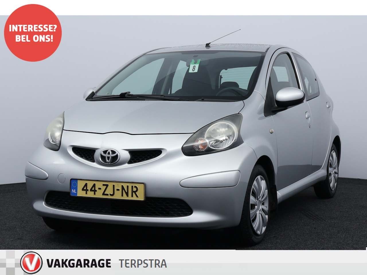 Toyota Aygo - 1.0-12V +/ 5-DRS/ Radio-CD+AUX/ Elek.Pakket/ Isofix/ Metallic Lak. - AutoWereld.nl