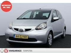 Toyota Aygo - 1.0-12V +/ 5-DRS/ Radio-CD+AUX/ Elek.Pakket/ Isofix/ Metallic Lak