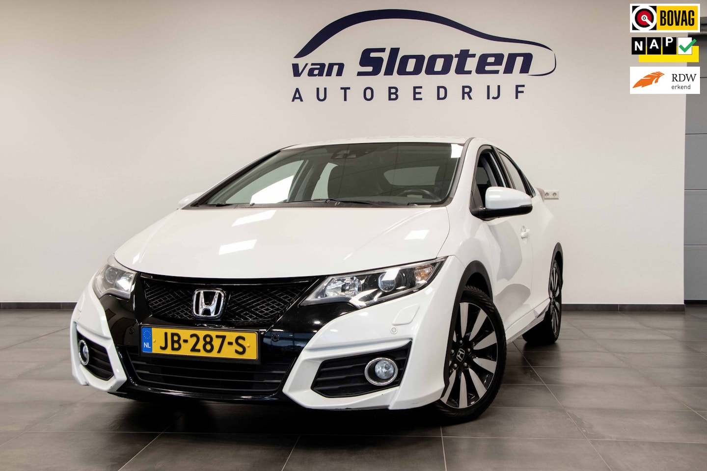 Honda Civic - 1.8 Elegance |Camera | Navi | 17"Velgen | Carplay - AutoWereld.nl