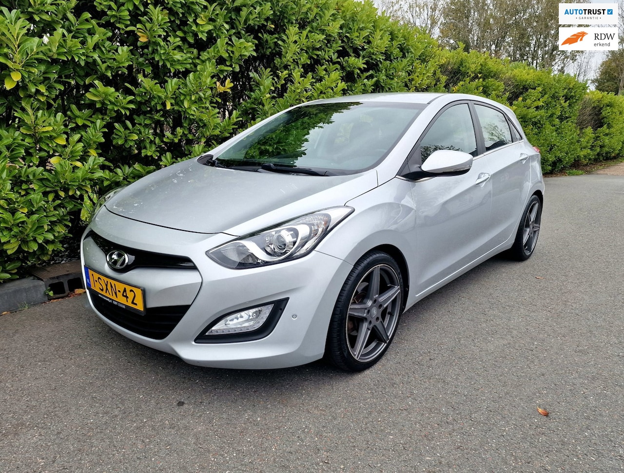 Hyundai i30 - 1.6 GDI i-Drive Navi Airco - AutoWereld.nl