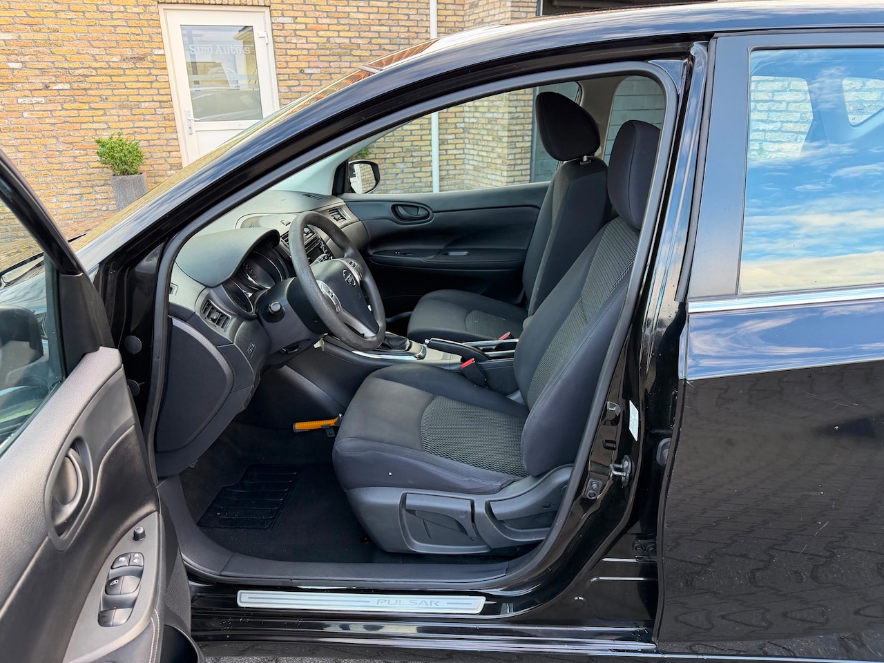 Nissan Pulsar - 1.2 DIG-T Visia 5 deurs Bj 2017 Koopje - AutoWereld.nl