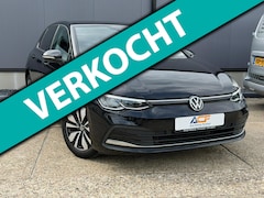 Volkswagen Golf - 2.0 TDI 116 PK LIFE / NAVIGATIE / STOELVERW. / STUURVERW./ CARPLAY ENZ
