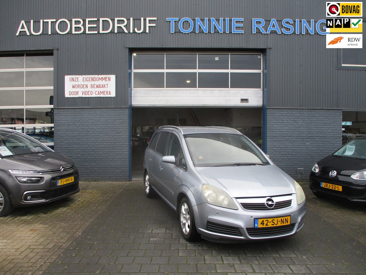 Opel Zafira - 1.8 Cosmo 1.8 Cosmo,7 persoons - AutoWereld.nl