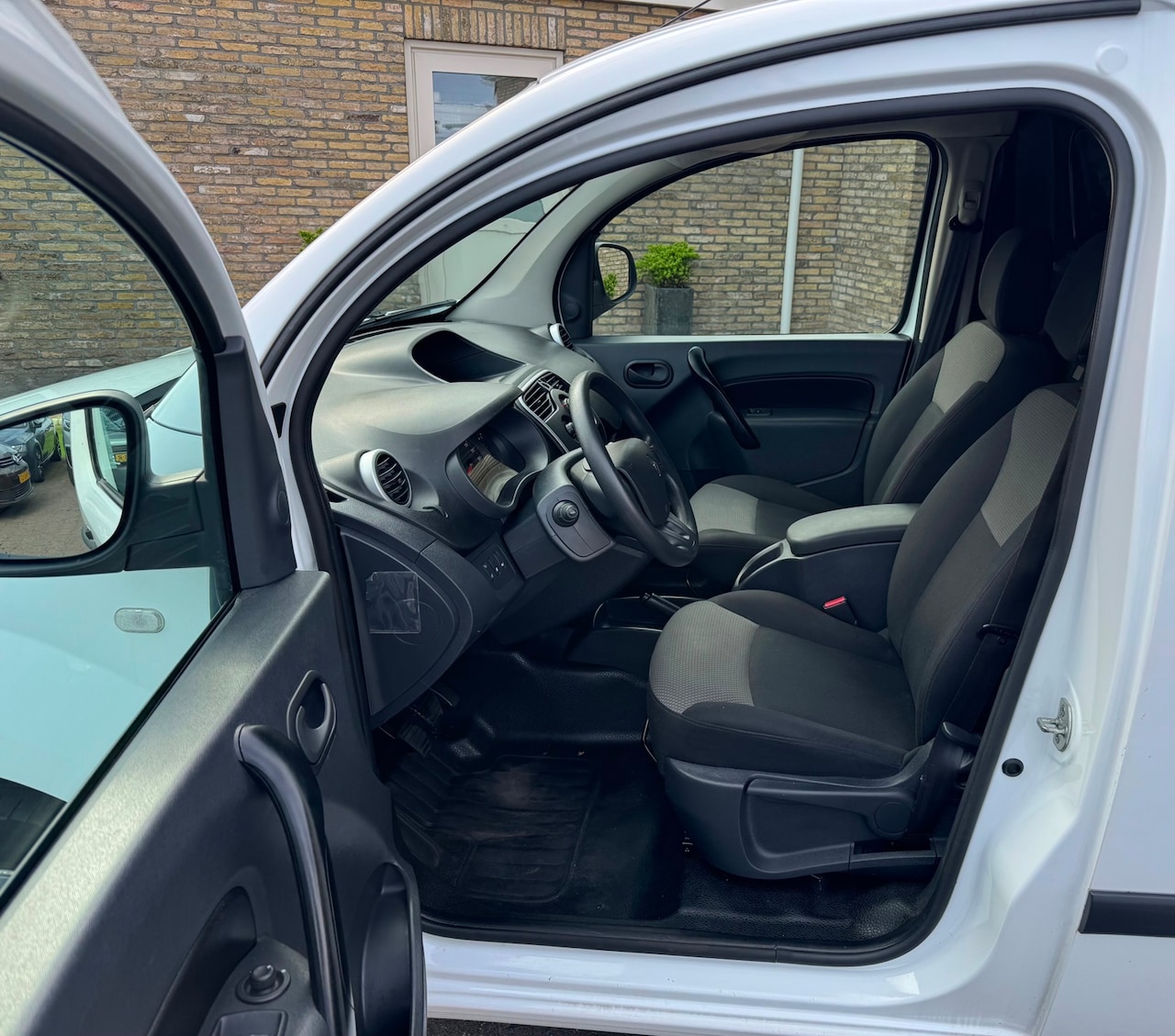 Renault Kangoo - 1.5 dCi 90 Maxi Bj 2019 weinig kilometers - AutoWereld.nl