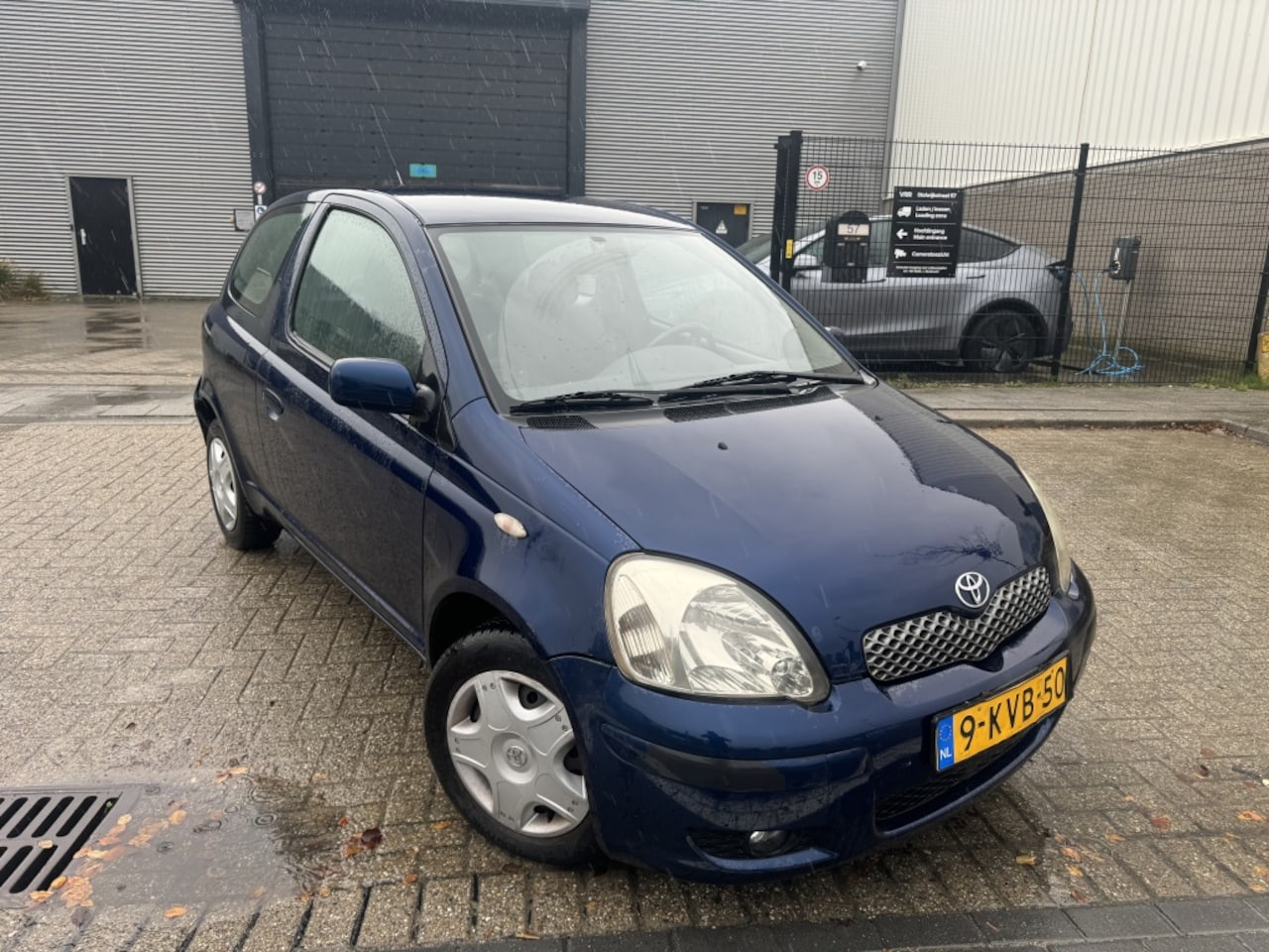 Toyota Yaris - 1.0 VVT-i Luna Lage Km Leuk - AutoWereld.nl