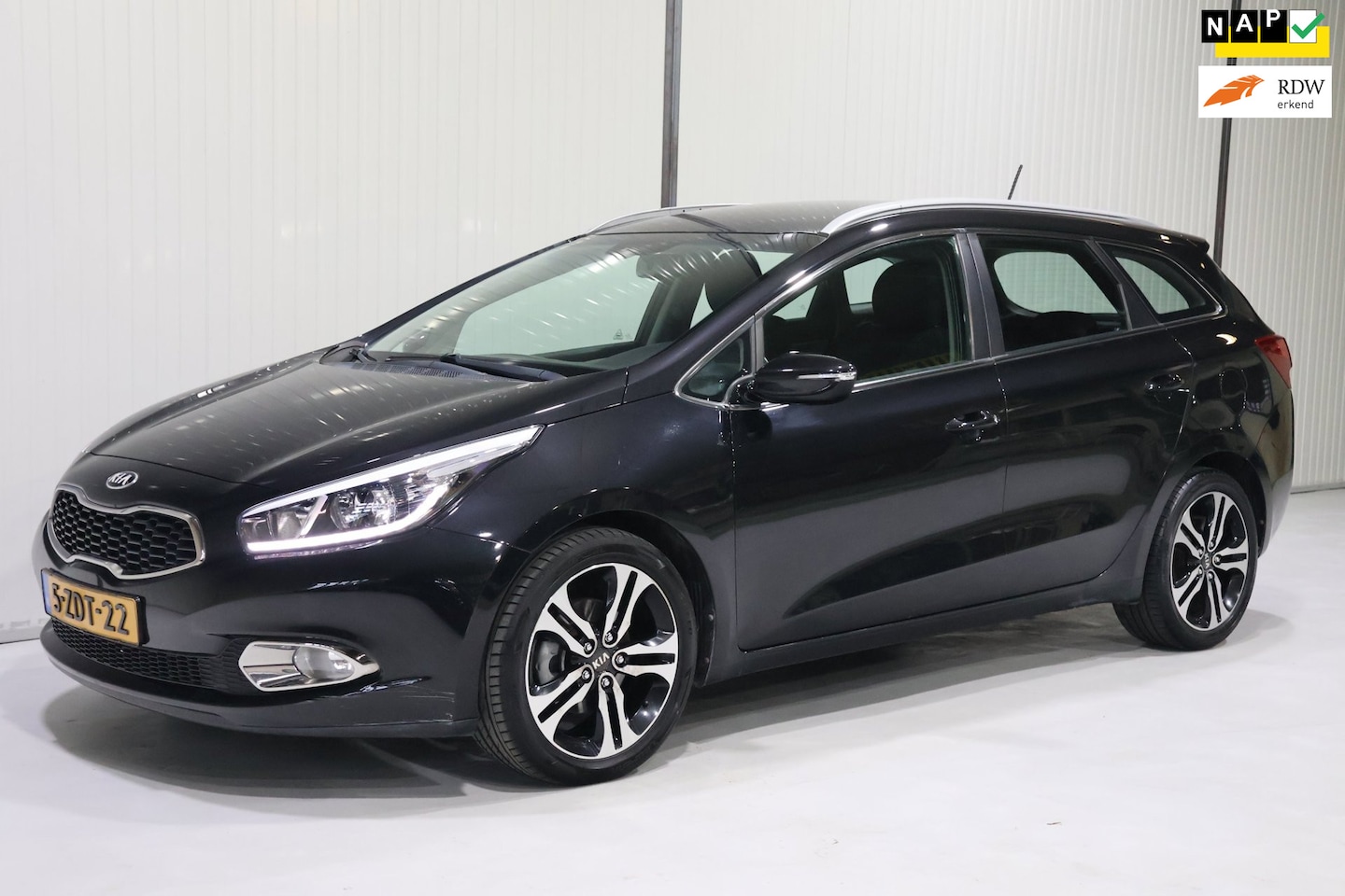 Kia Cee'd Sportswagon - 1.6 GDI Business Pack NAVI - TREKHAAK - LM VELGEN - NETTE STAAT! - AutoWereld.nl